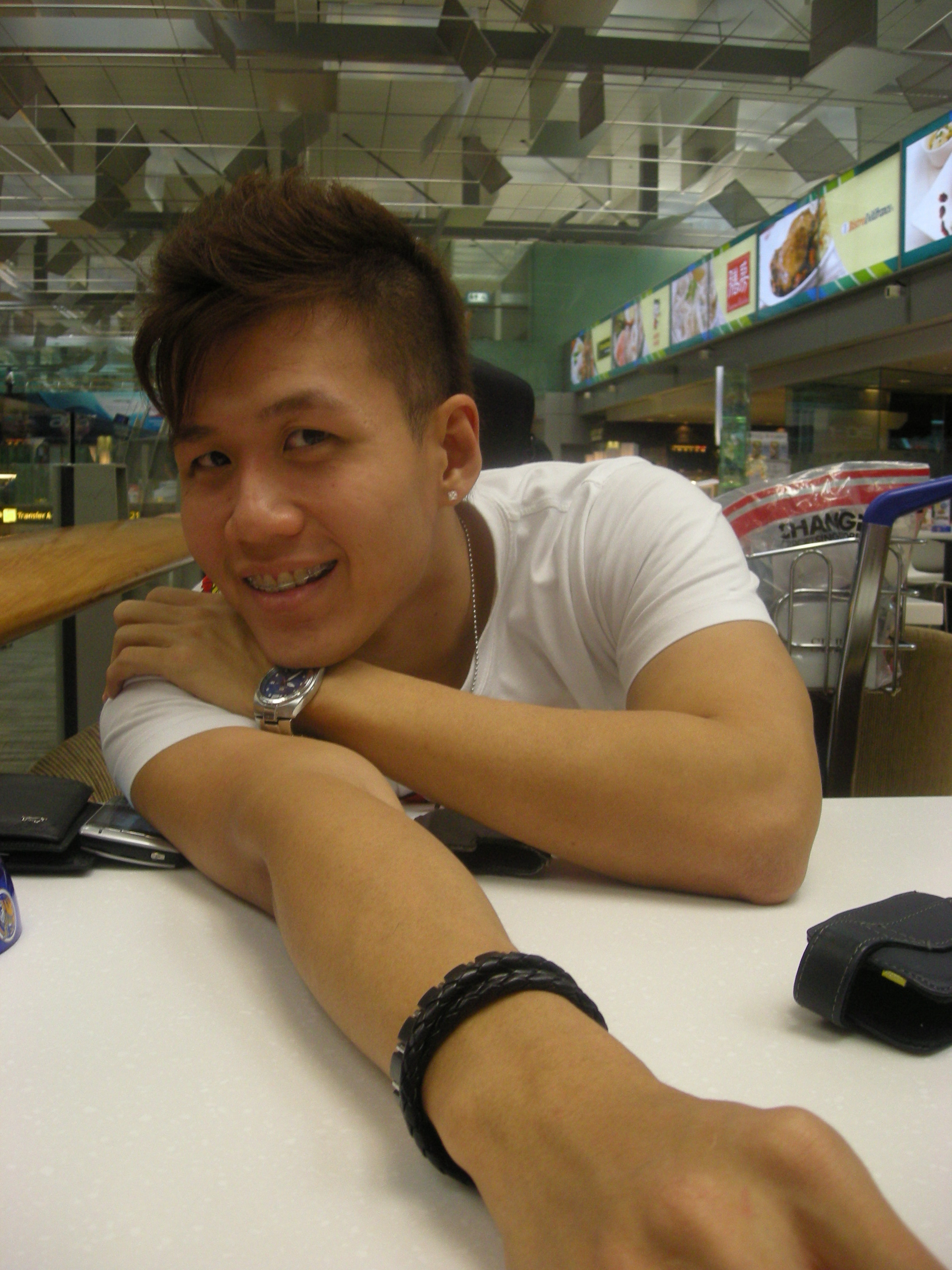 Me 2009 At Changi Airport